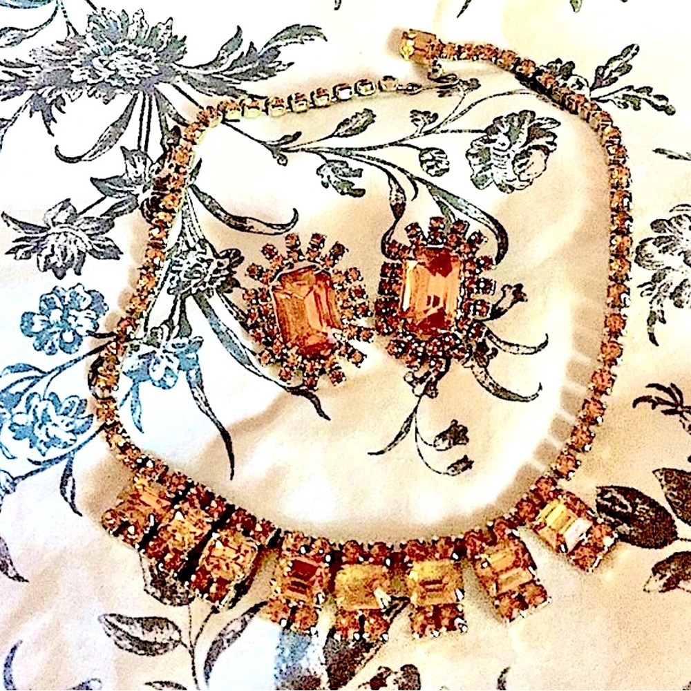 Vintage Necklace & Clip-on Earring Set
